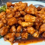 Best General Tao's Chicken in Streamwood, IL